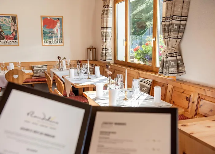 By Randolins アパート *