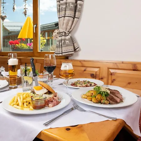 By Randolins Apartment